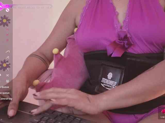 britt-grey webcam