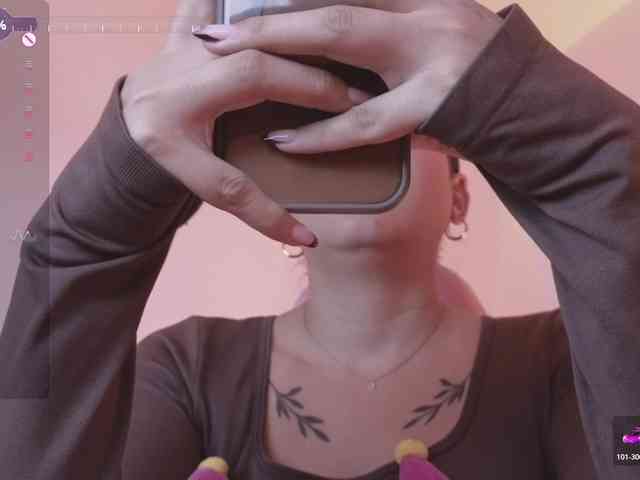 britt-grey webcam