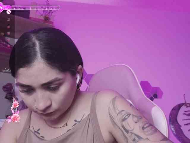 britt-grey webcam