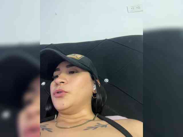 britt-grey webcam