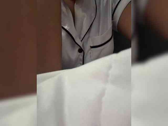 britt-grey webcam