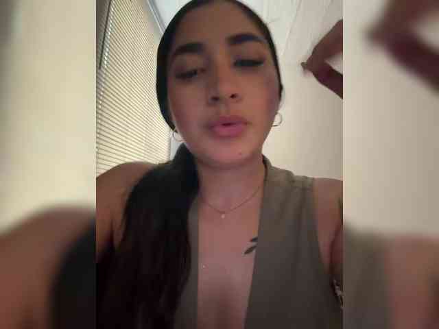 britt-grey webcam
