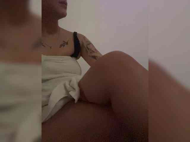 britt-grey webcam