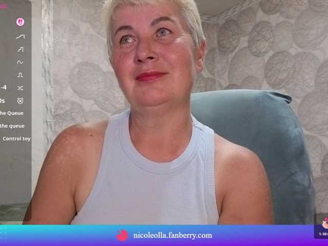 Koroleva6 live cam on BongaCams