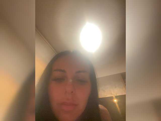 Amanda02 Live Cam on BongaCams