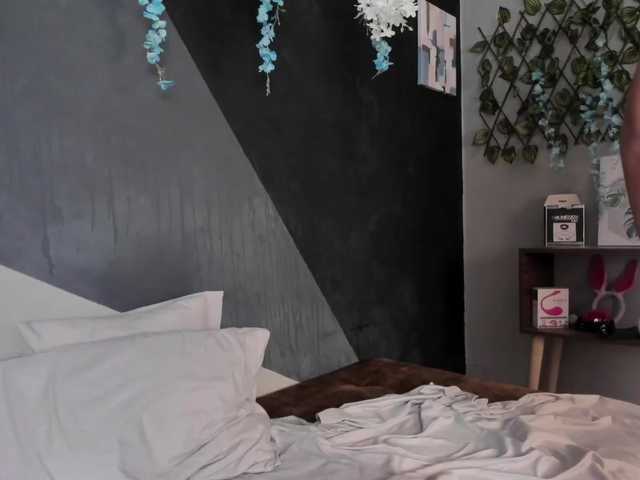 alixonfiore5 live cam on UnifiedCams