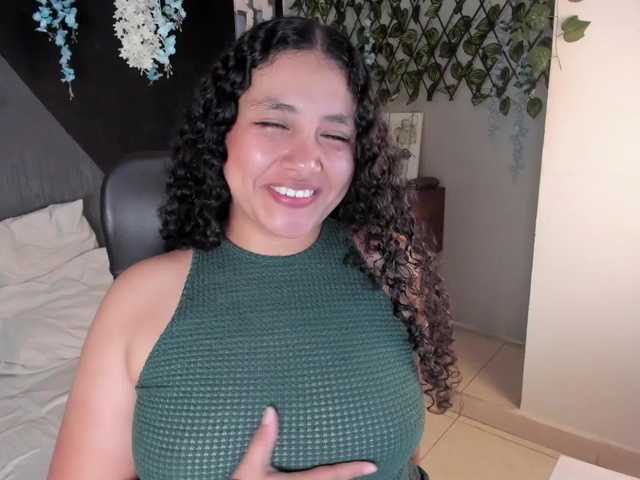 alixonfiore5 live cam on BongaCams