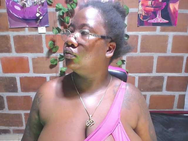 ROOSGONZALEX live cam on BongaCams