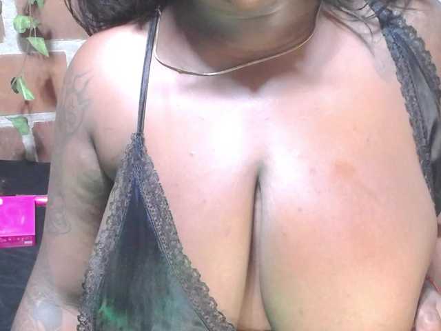 ROOSGONZALEX's BongaCams show and profile