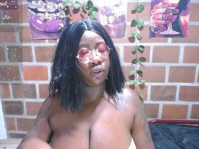 ROOSGONZALEX live cam on BongaCams