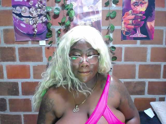 ROOSGONZALEX live cam on BongaCams