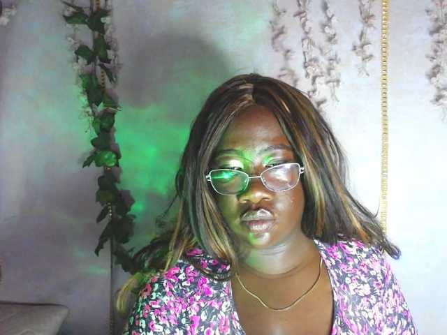 ROOSGONZALEX's BongaCams show and profile