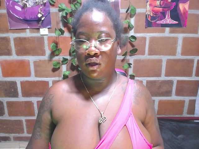 ROOSGONZALEX live cam on BongaCams