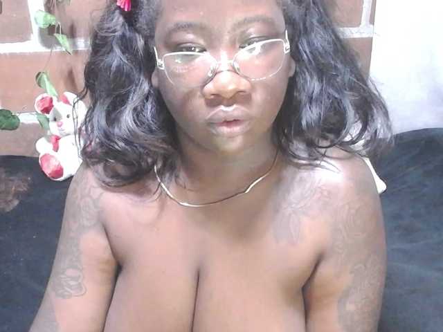 ROOSGONZALEX's BongaCams show and profile