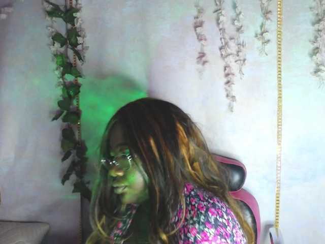 ROOSGONZALEX's BongaCams show and profile