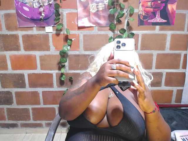 ROOSGONZALEX live cam on BongaCams