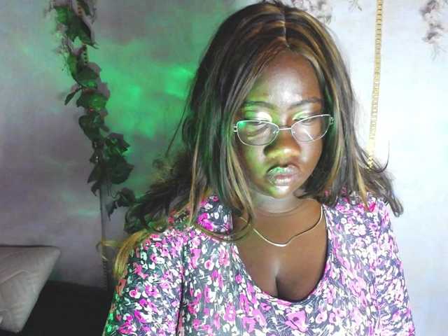 ROOSGONZALEX's BongaCams show and profile