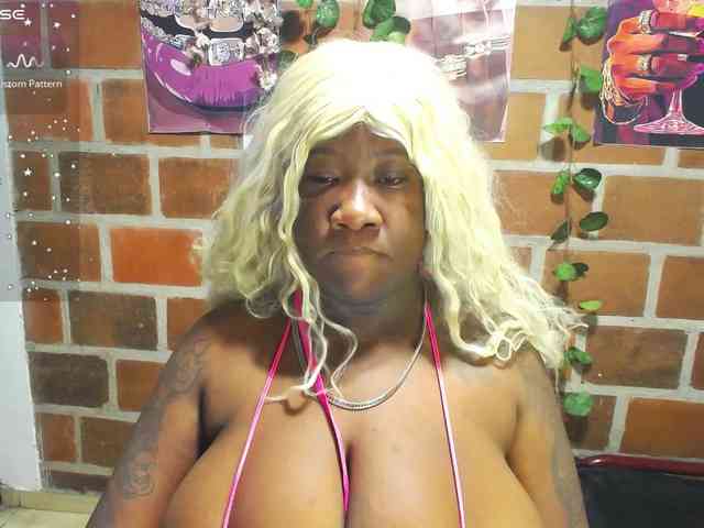 RoosGonzaleX webcam