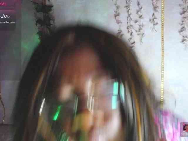 RoosGonzaleX webcam