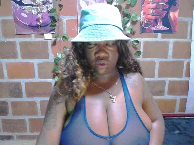 RoosGonzaleX webcam