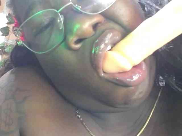 RoosGonzaleX webcam