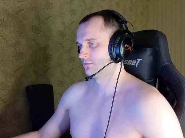 iMadeon Sex Cam Show