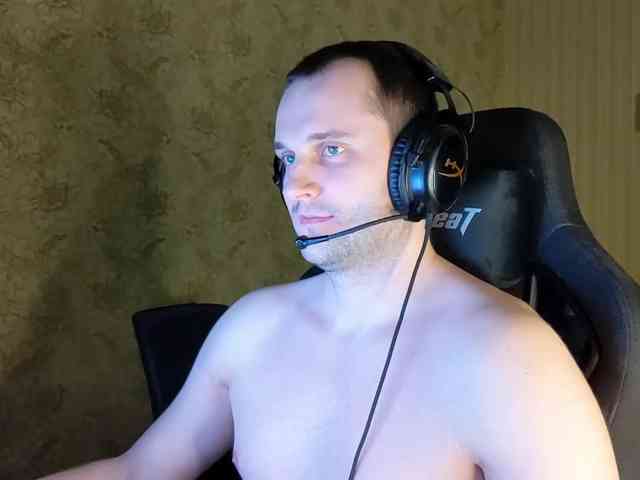 iMadeon Sex Cam Show