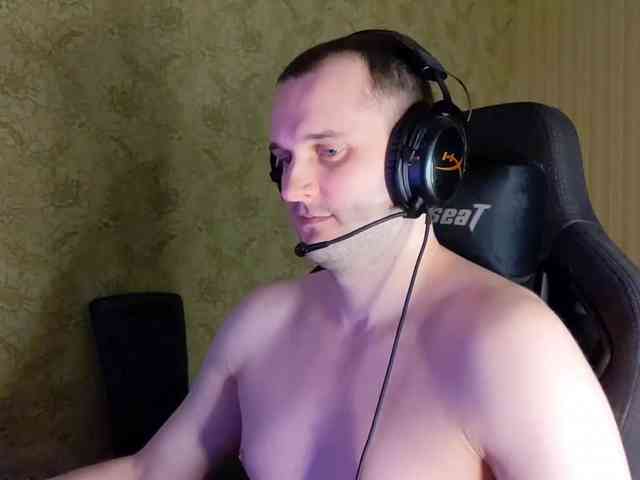 iMadeon Sex Cam Show
