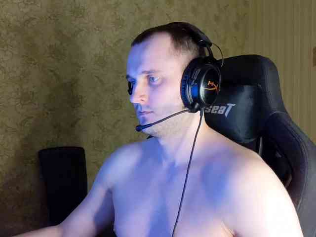 iMadeon Sex Cam Show