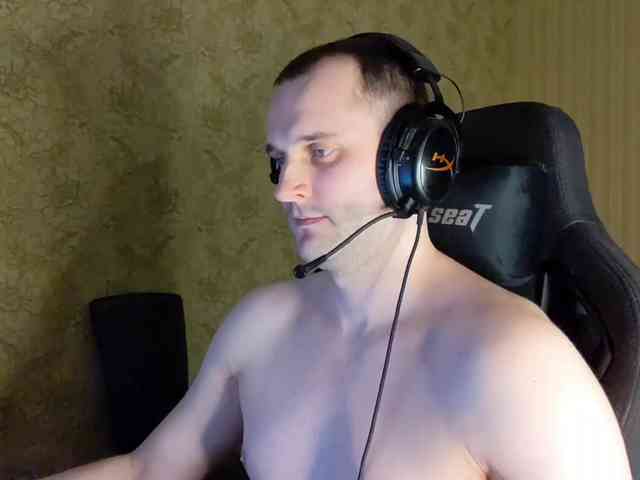 iMadeon Sex Cam Show