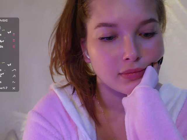 _Q_ live webcam show