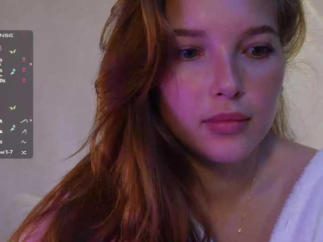 _Q_ live webcam show