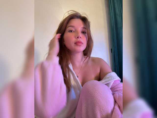 mispopi live cam on BongaCams