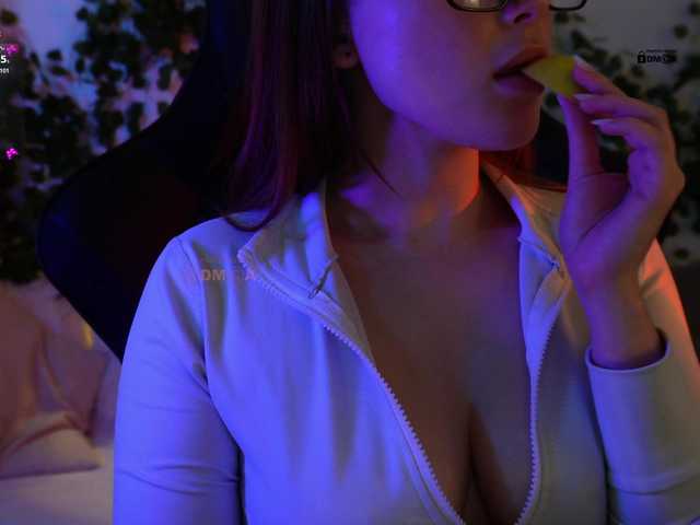 mispopi live cam on BongaCams