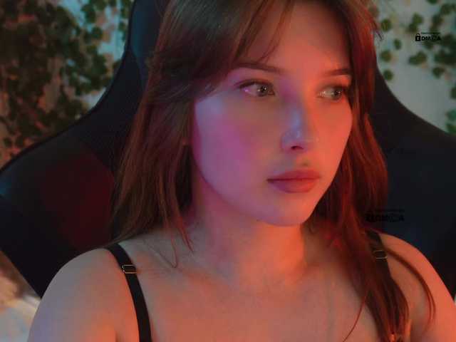 mispopi's BongaCams show and profile