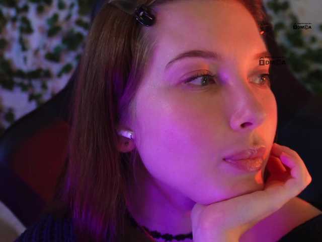 mispopi's BongaCams show and profile