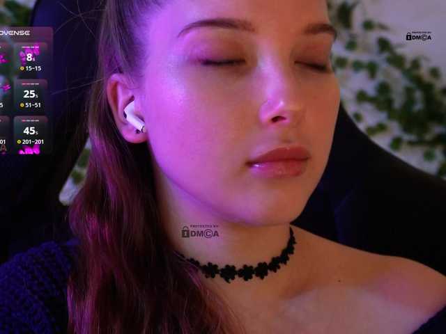 Live трансляция _Q_ - Runet.cam