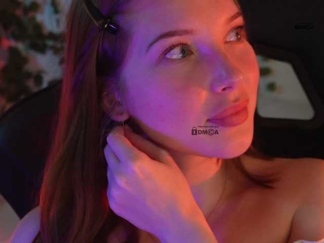 mispopi's BongaCams show and profile