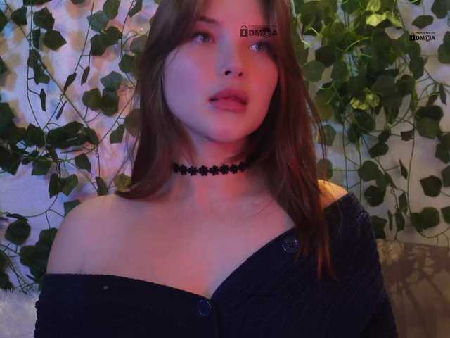 mispopi's BongaCams show and profile