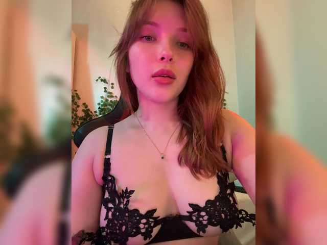 mispopi's BongaCams show and profile