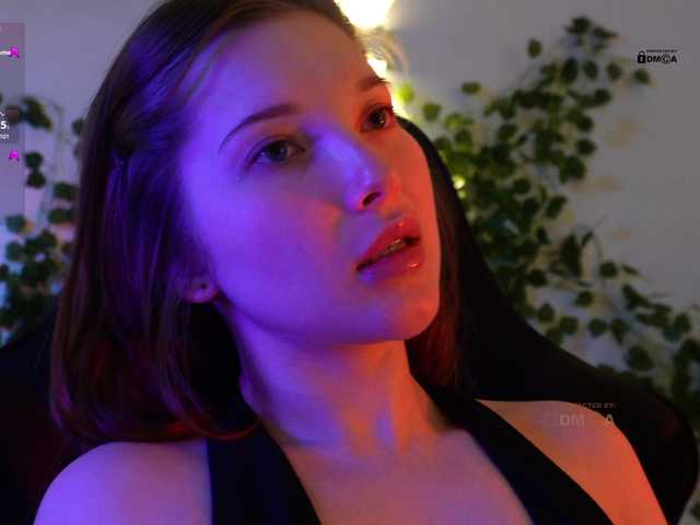 mispopi teen (18+) live cam