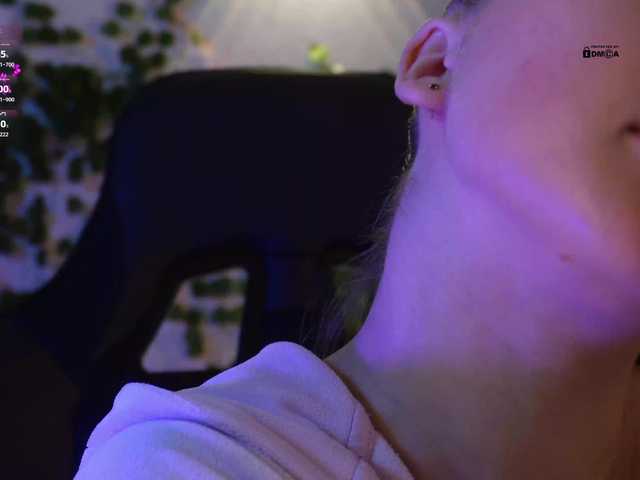 mispopi live cam on BongaCams