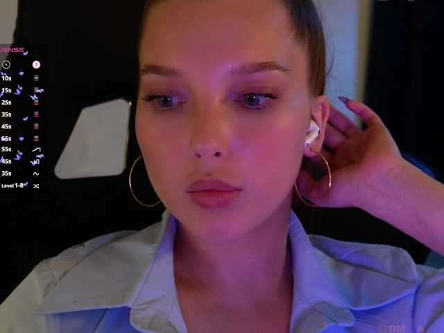 _Q_ live cam