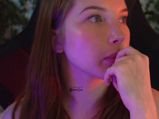 mispopi's BongaCams show and profile