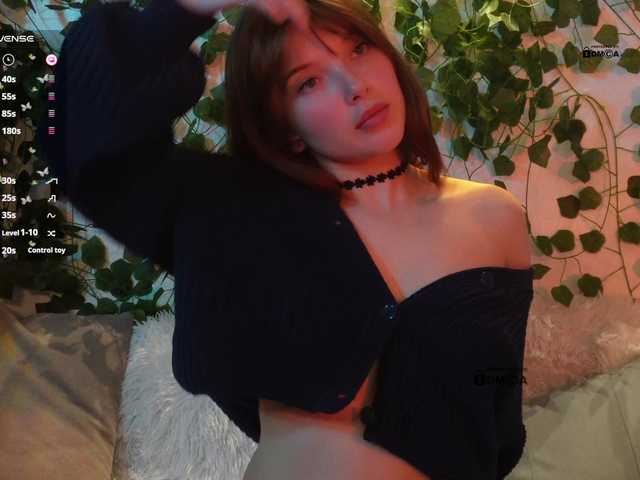 mispopi's BongaCams show and profile