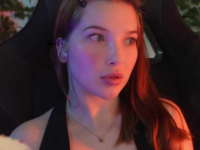 mispopi's BongaCams show and profile