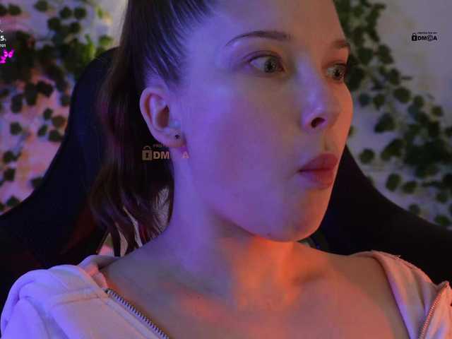 mispopi live cam on BongaCams
