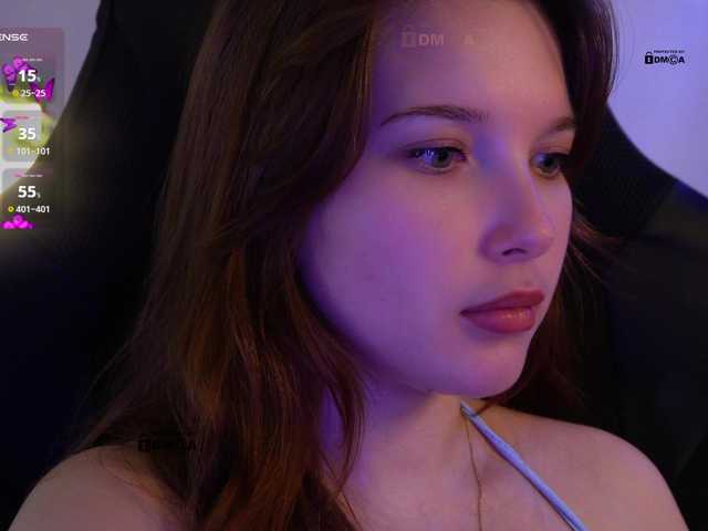 _Q_ live cam