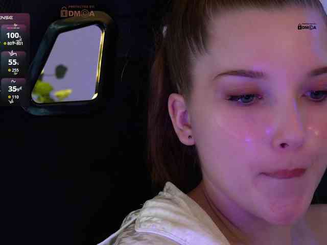_q_'s cam show statistics and live stream