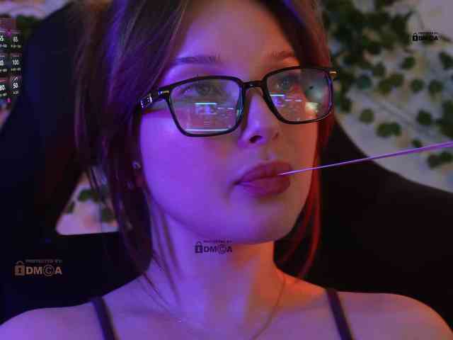 mispopi Live Webcam on BongaCams